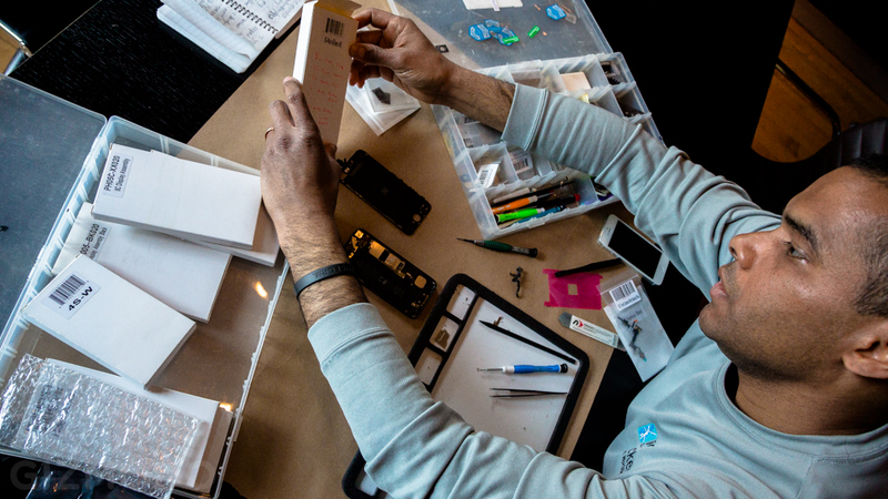 Illustration for article titled iCracked: The Screen Repair Service That Comes to You Is Fantastic
